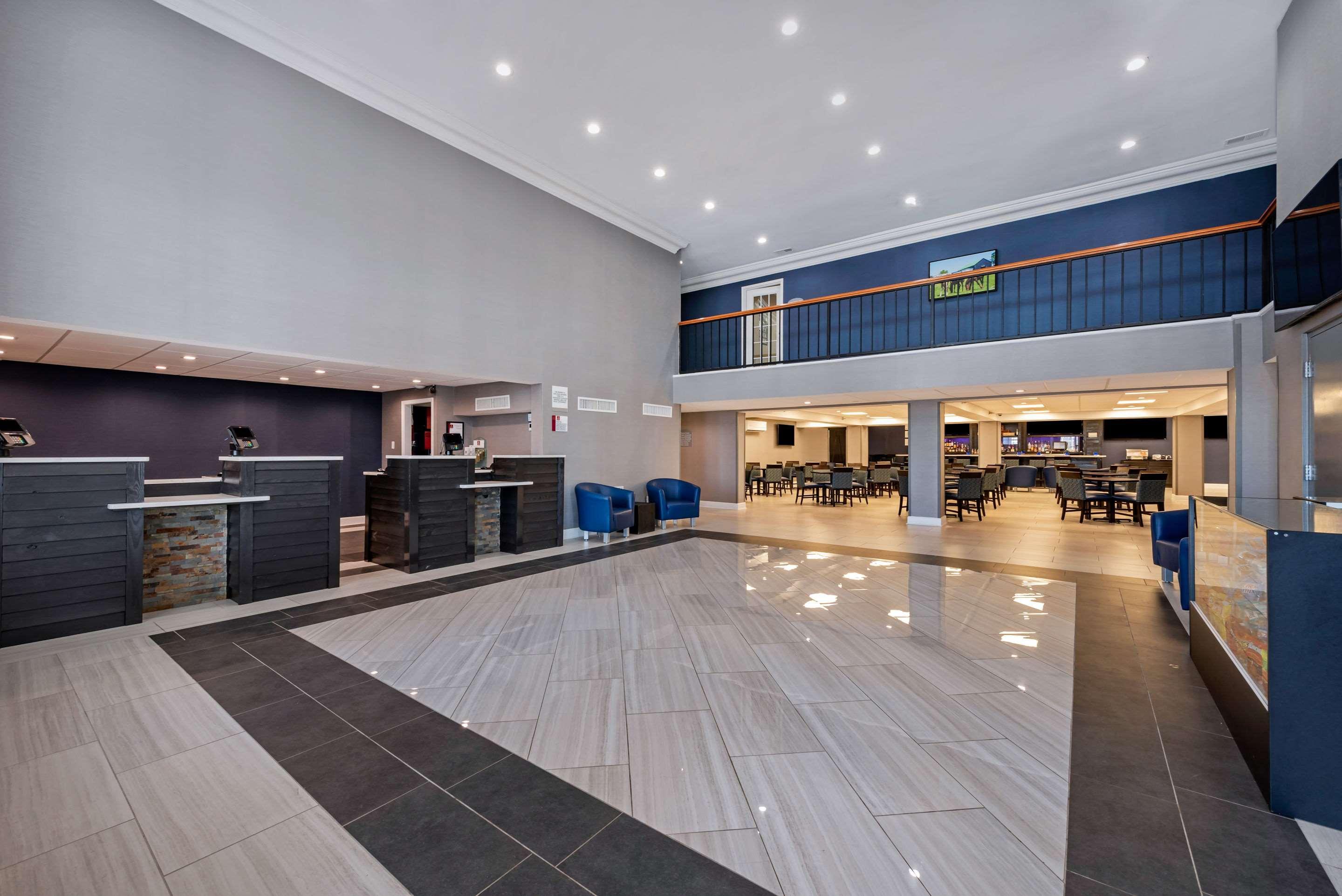 Clarion Hotel Conference Center - North Lexington Zewnętrze zdjęcie