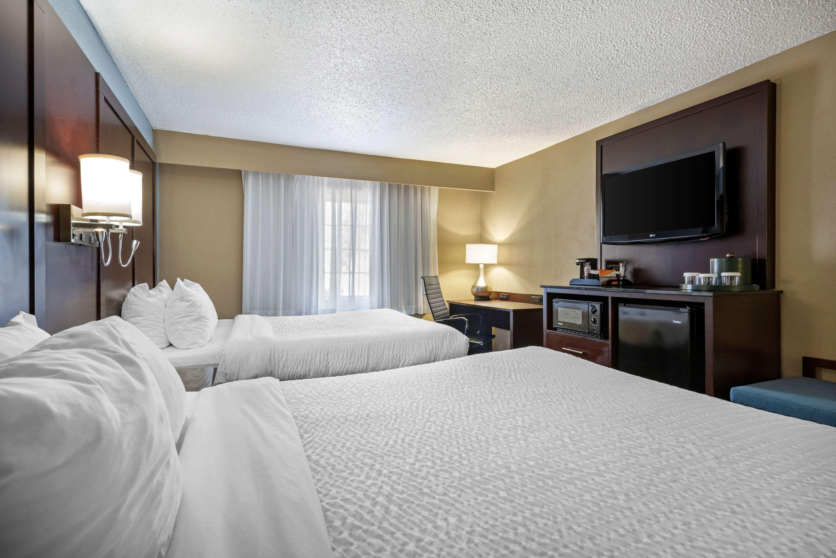 Clarion Hotel Conference Center - North Lexington Zewnętrze zdjęcie