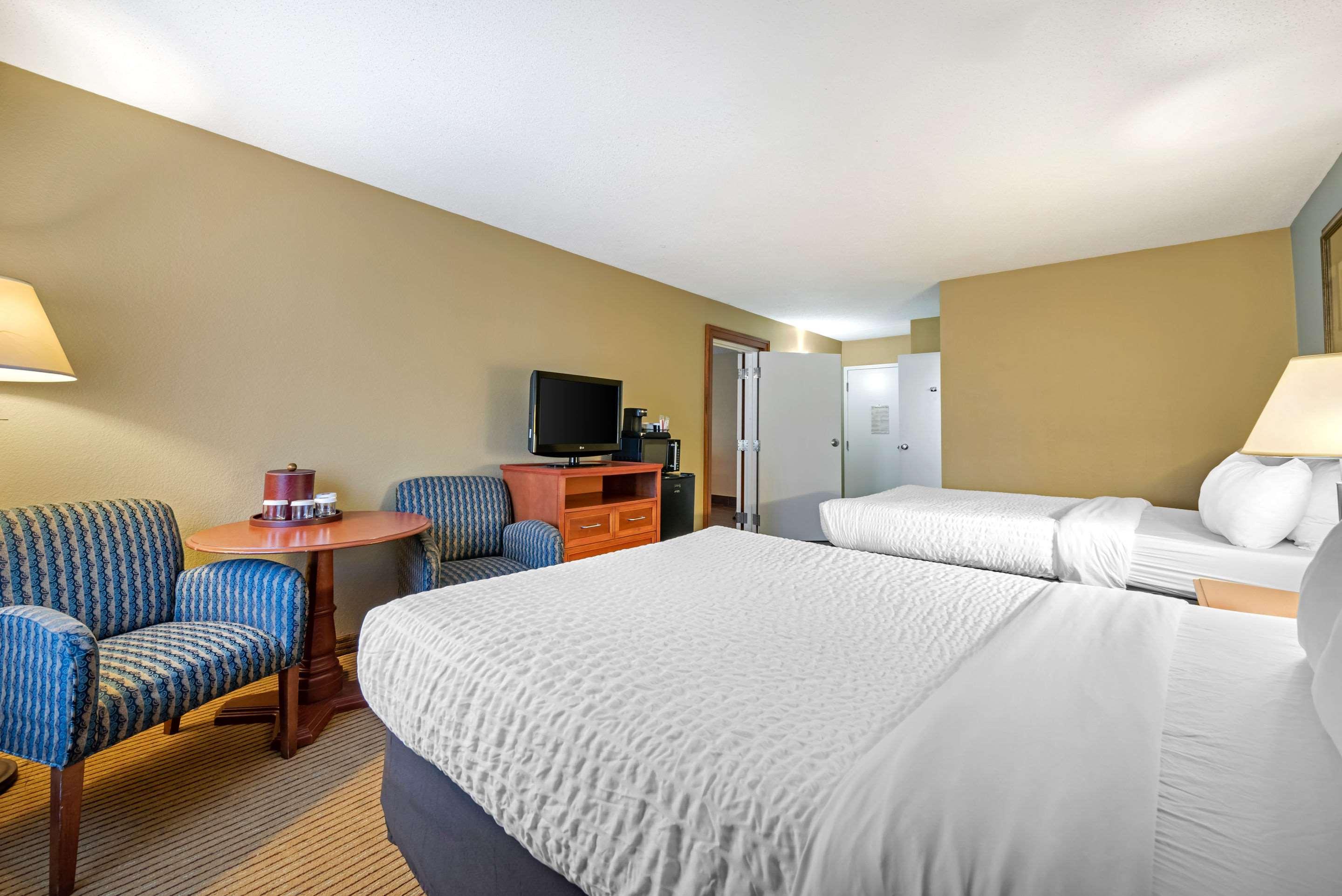 Clarion Hotel Conference Center - North Lexington Zewnętrze zdjęcie