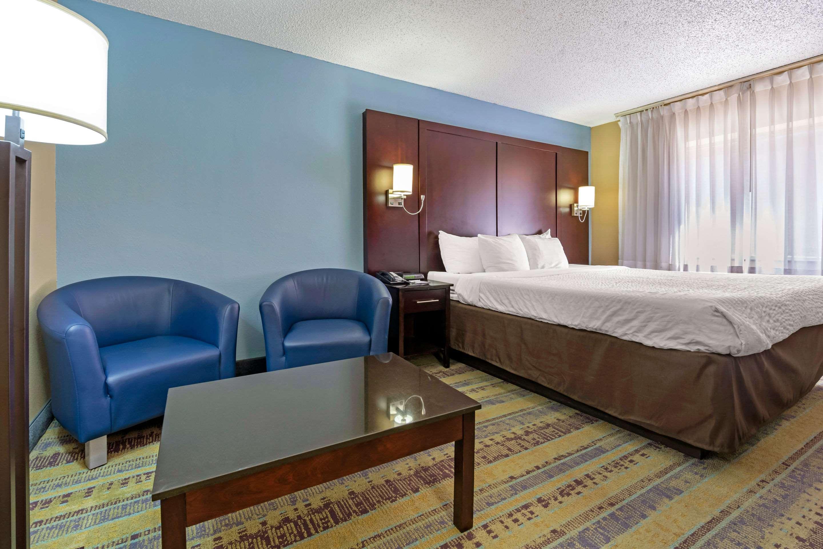 Clarion Hotel Conference Center - North Lexington Zewnętrze zdjęcie